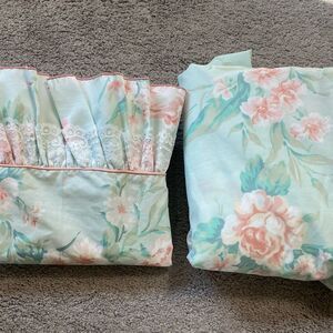 Steven’s Full size vintage sheet set (2) floral w/ ruffle 70s